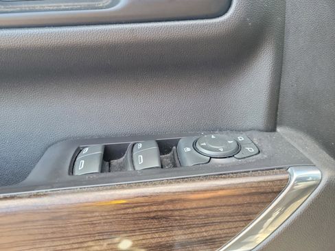 Used 2020 Chevrolet Silverado 1500 RST w/ All-Star Edition image 17