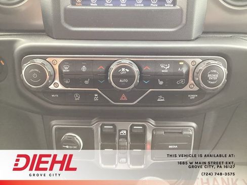 Used 2023 Jeep Gladiator Sport AWD/4WD image 25