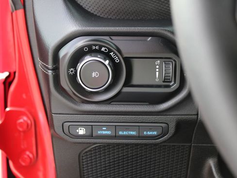 Used 2025 Jeep Wrangler Unlimited Rubicon 4xe w/ Safety Group AWD/4WD image 36