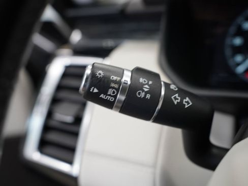 Used 2018 Land Rover Discovery HSE Luxury AWD/4WD image 14