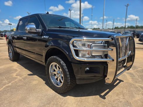 Used 2019 Ford F150 Platinum w/ Equipment Group 701A Luxury AWD/4WD image 3