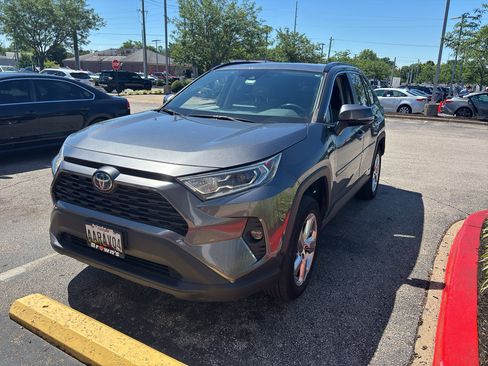 Used 2021 Toyota RAV4 XLE Premium AWD/4WD image 3