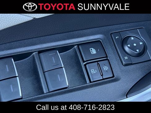 Certified 2022 Toyota RAV4 XLE w/ Convenience Package image 18