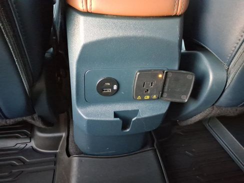 Used 2024 Ford Maverick Lariat image 9