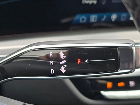 New 2026 Cadillac Lyriq Premium Luxury image 31