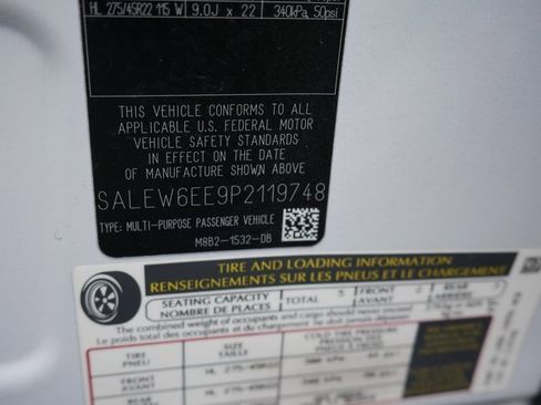 Used 2023 Land Rover Defender 90 Carpathian Edition image 26