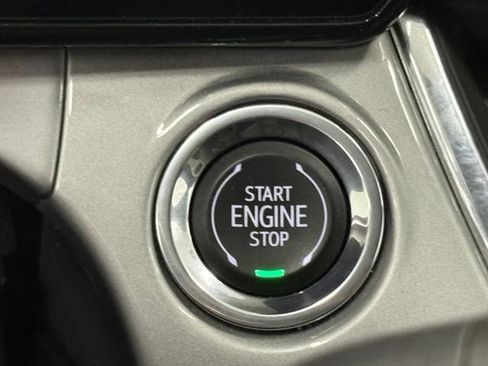 Used 2025 Chevrolet Trax LT w/ Driver Confidence Package FWD image 31
