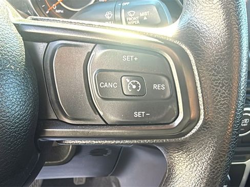 Used 2020 Jeep Gladiator Sport image 23