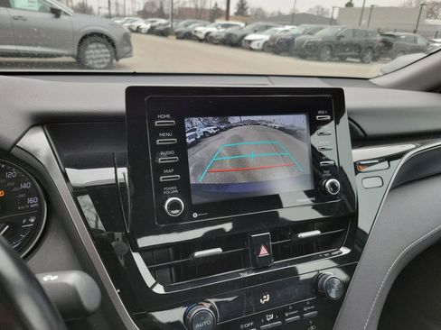 Used 2021 Toyota Camry SE image 28