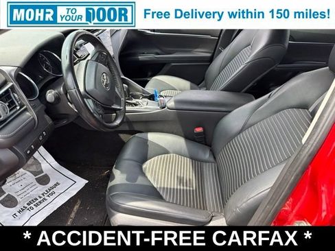 Used 2020 Toyota Camry SE w/ Convenience Package FWD image 14
