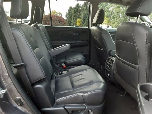 Used 2021 Honda Pilot Touring image 28