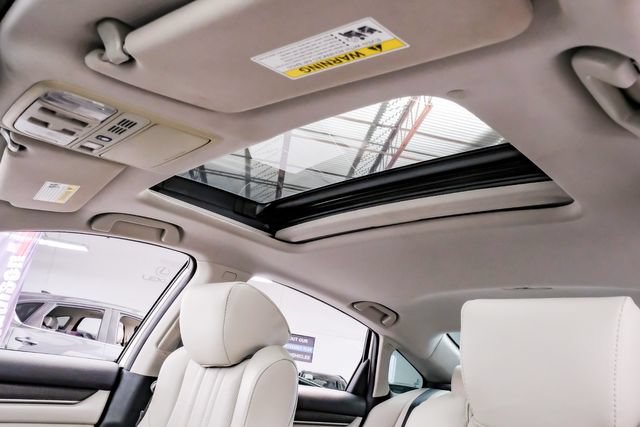 Used 2018 Honda Accord Touring image 5