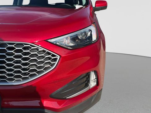 Used 2024 Ford Edge SEL w/ Convenience Package AWD/4WD image 11