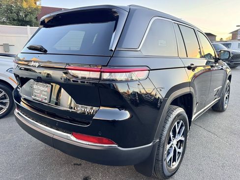 New 2025 Jeep Grand Cherokee Limited w/ MOPAR Finishing Package image 7