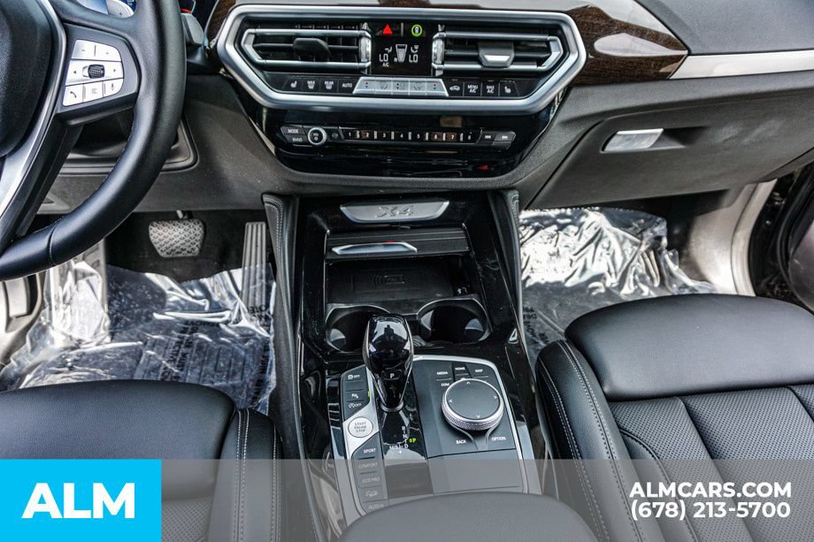 Used 2025 BMW X4 xDrive30i AWD/4WD image 39