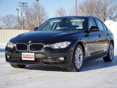 Used 2016 BMW 320i xDrive Sedan image 7