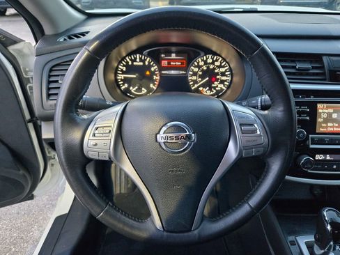 Used 2018 Nissan Altima 2.5 SV image 37