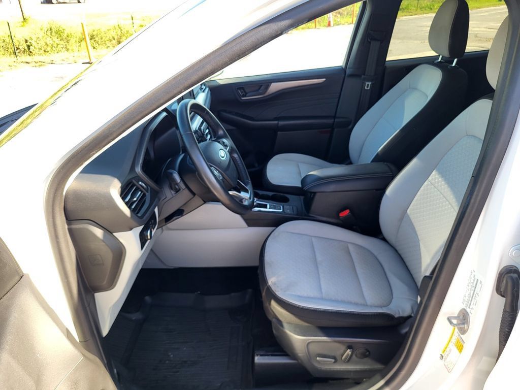 Used 2024 Ford Escape Active AWD/4WD image 11