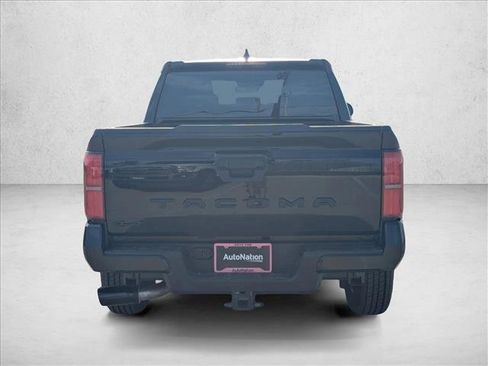 Used 2025 Toyota Tacoma SR5 AWD/4WD image 9