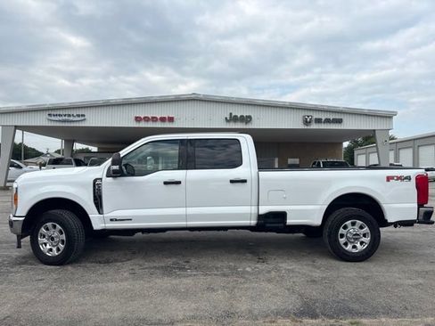 Used 2023 Ford F350 XLT w/ FX4 Off-Road Package AWD/4WD image 2