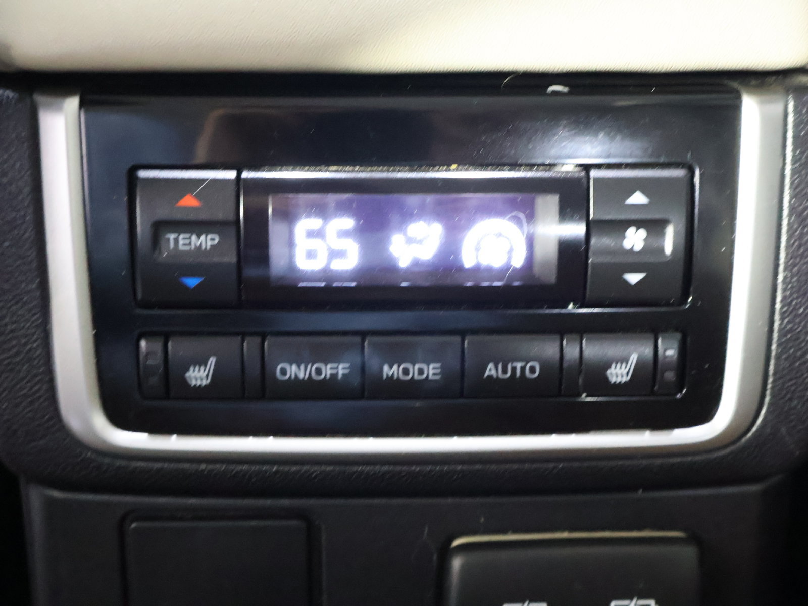 Used 2022 Subaru Ascent Limited AWD/4WD image 30