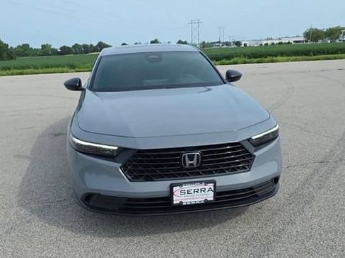 Used 2024 Honda Accord Sport image 2