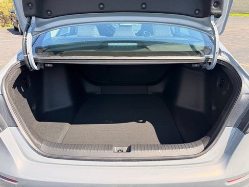 Used 2026 Honda Accord SE image 17