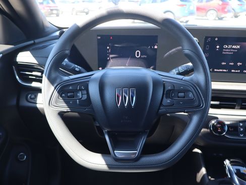 Used 2024 Buick Envista Preferred w/ Convenience II Package FWD image 14