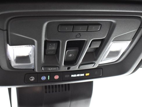 Used 2024 GMC Sierra 2500 AT4 w/ AT4 Premium Plus Package AWD/4WD image 26
