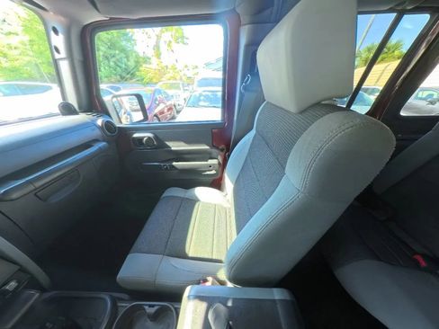 Used 2007 Jeep Wrangler Unlimited X image 26