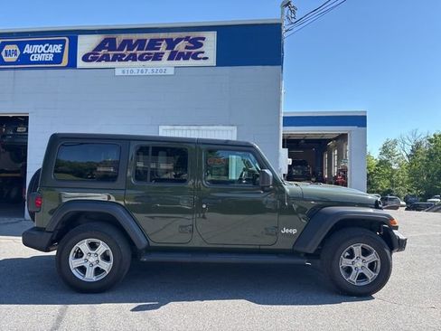 Used 2021 Jeep Wrangler Unlimited Sport AWD/4WD image 7
