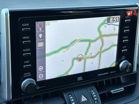 Used 2019 Toyota RAV4 Limited w/ Carpet Mat Package image 27