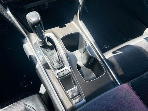 Used 2019 Honda Accord Sport image 16