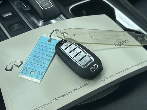 Used 2024 INFINITI QX60 Luxe image 5