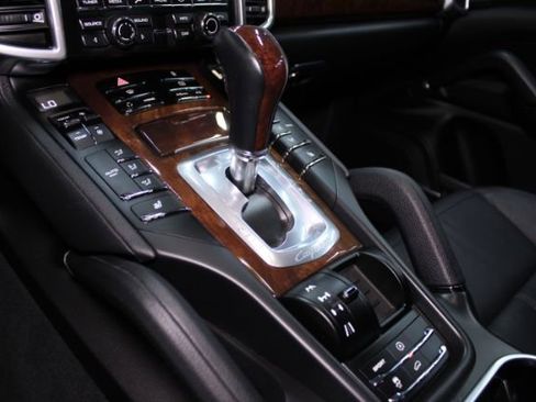 Used 2012 Porsche Cayenne image 10