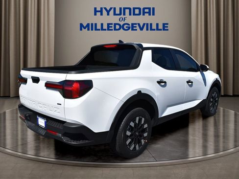New 2025 Hyundai Santa Cruz SE image 5
