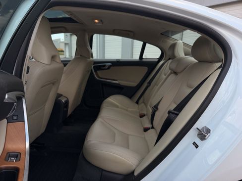 Used 2017 Volvo S60 T5 Inscription Platinum FWD image 29