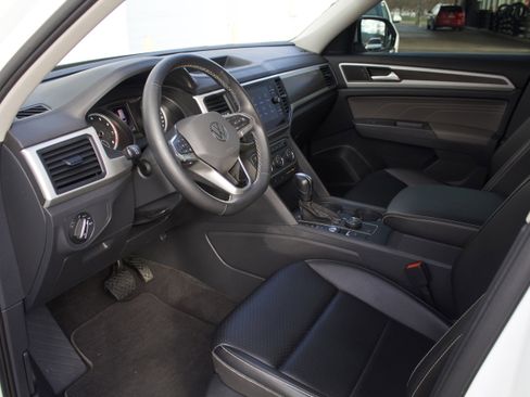 Used 2021 Volkswagen Atlas SE image 10