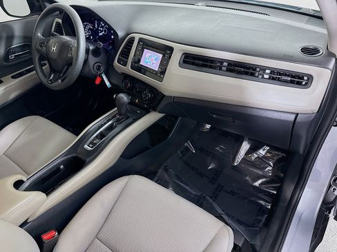 Used 2022 Honda HR-V LX image 29