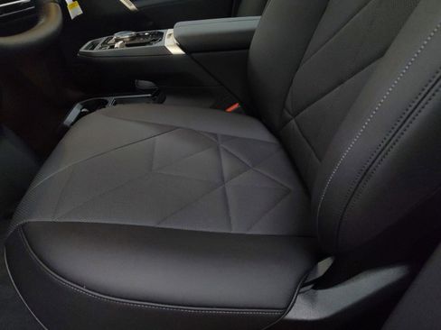 New 2026 BMW iX xDrive60 image 16