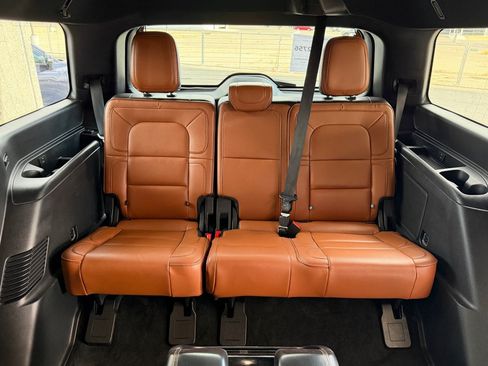Used 2018 Lincoln Navigator Reserve w/ Technology Package AWD/4WD image 36