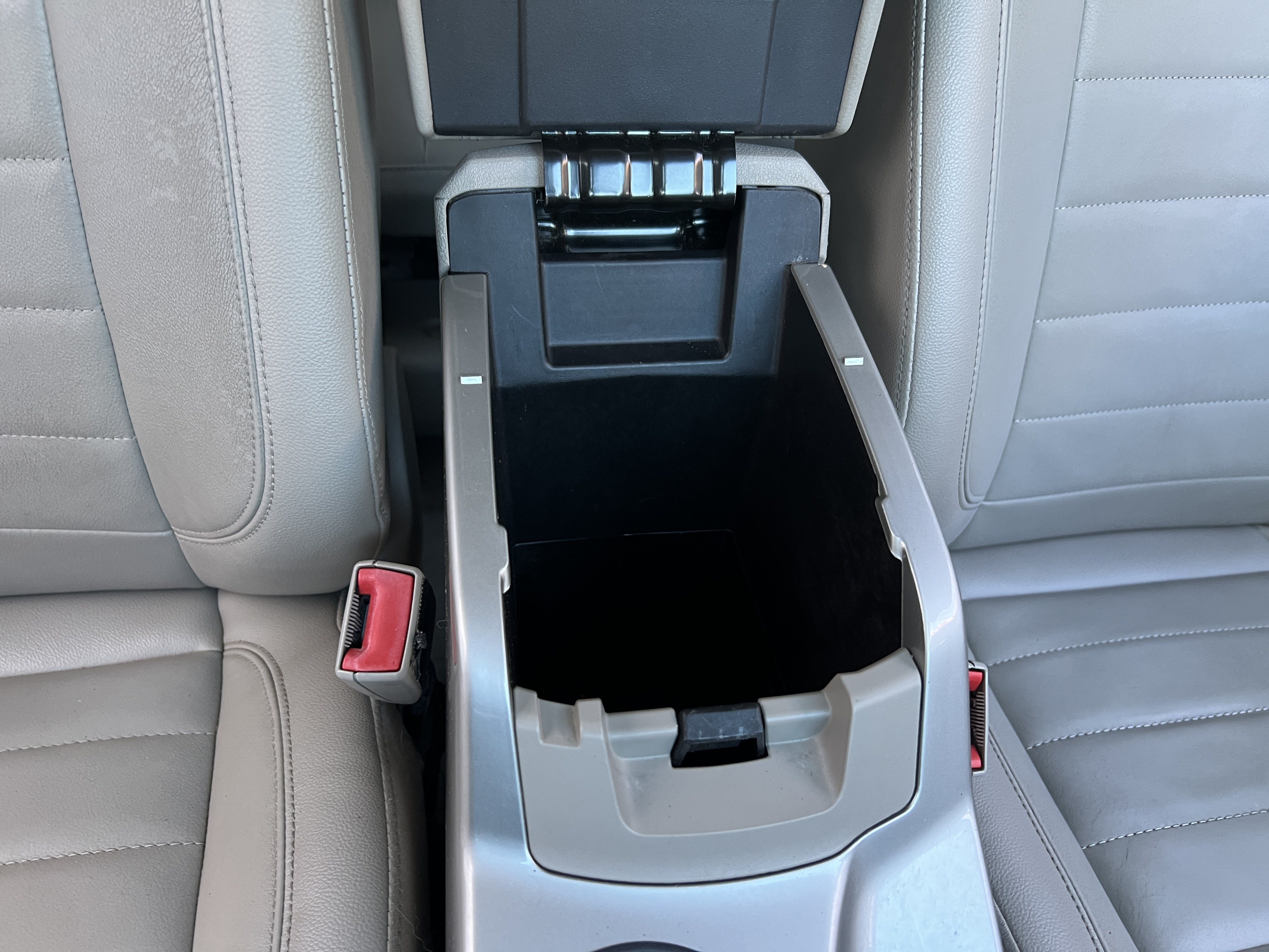 Used 2013 Ford C-MAX SEL FWD image 25