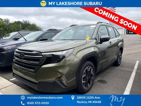 Used 2025 Subaru Forester Premium AWD/4WD image 3