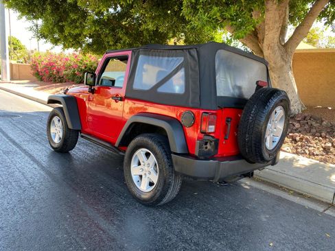 Used 2016 Jeep Wrangler Sport w/ Connectivity Group AWD/4WD image 57