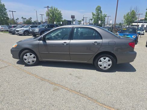 Used 2005 Toyota Corolla LE FWD image 8