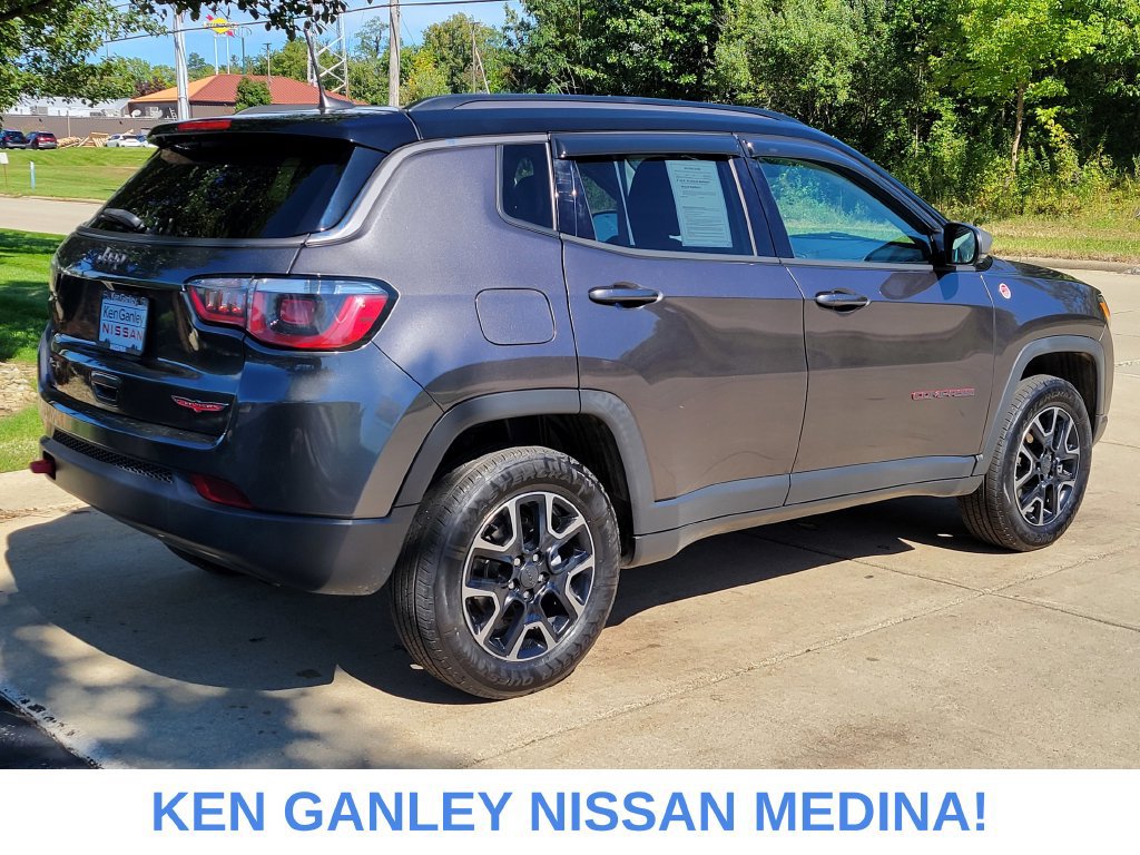 Used 2019 Jeep Compass Trailhawk w/ Popular Equipment Group AWD/4WD image 3