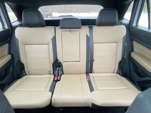 Used 2023 Volkswagen Atlas Cross Sport SE image 23