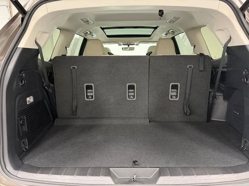 Used 2022 Subaru Ascent Limited w/ Technology Package image 28