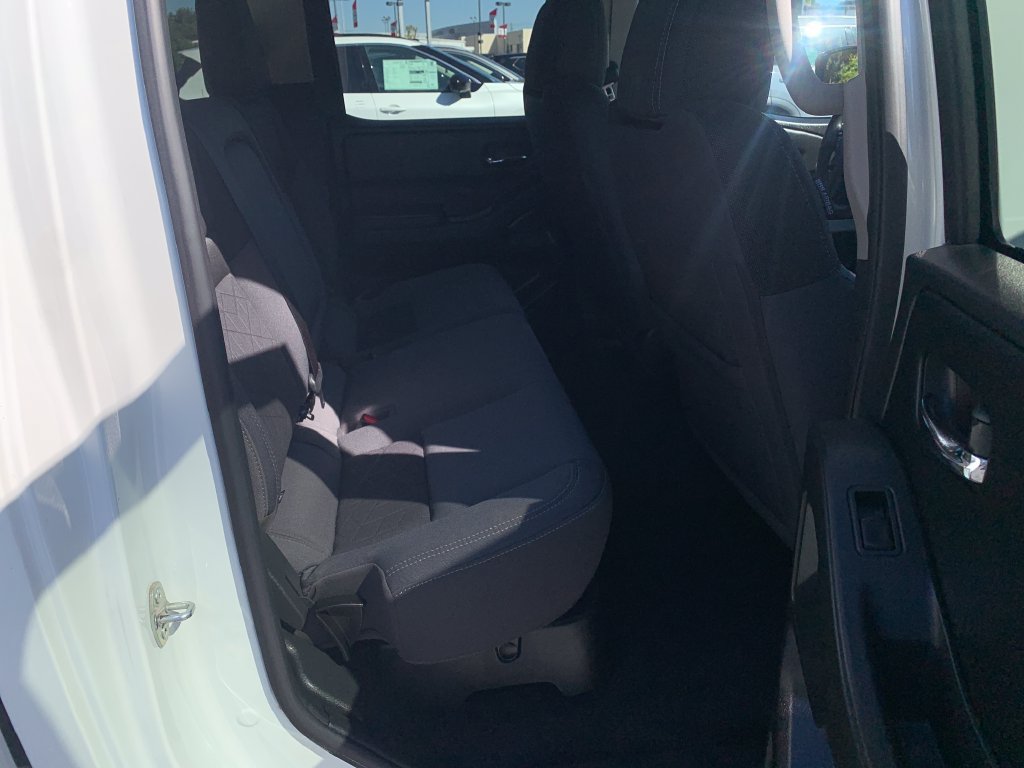 Used 2025 Nissan Frontier SV AWD/4WD image 30