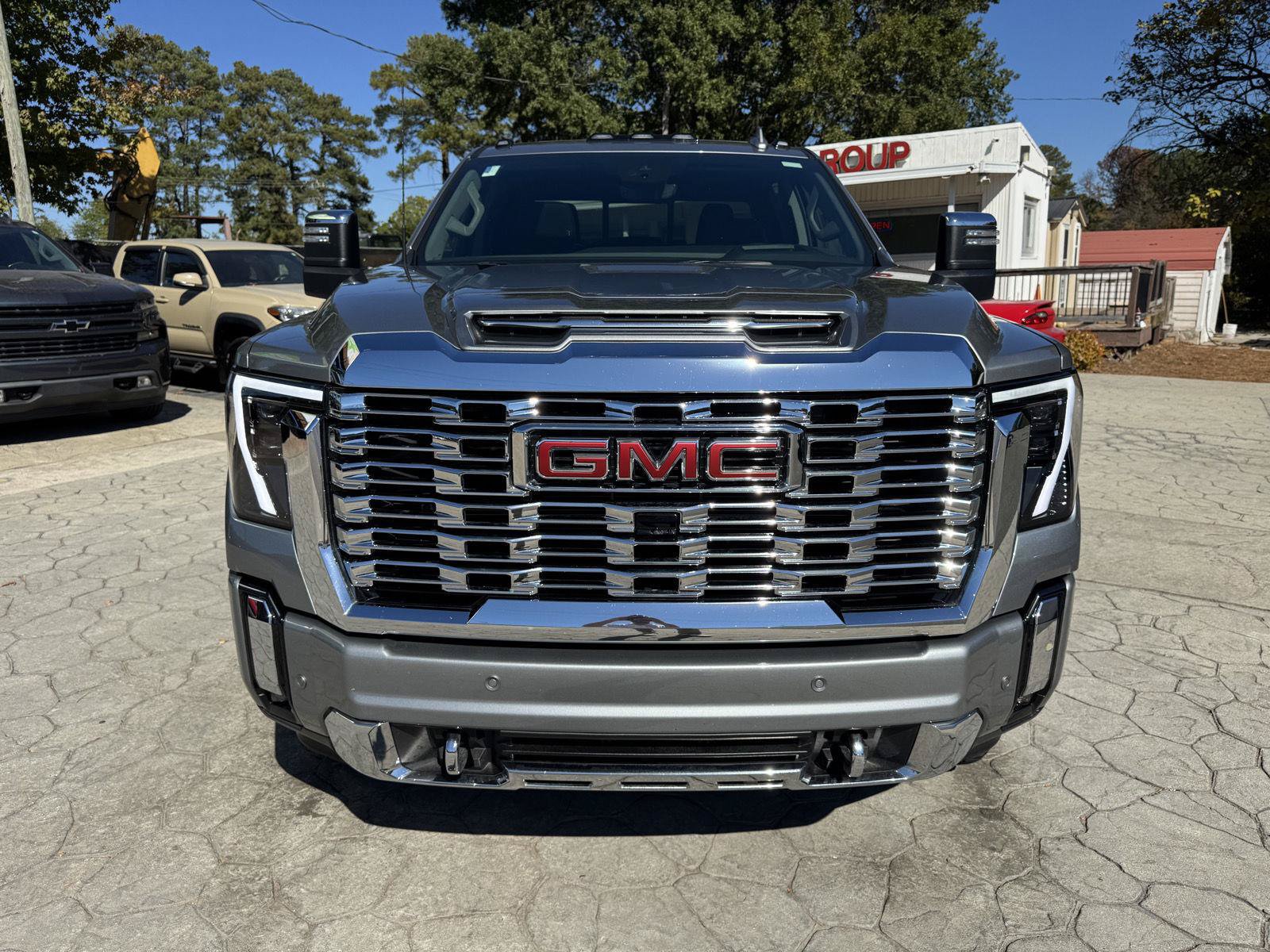 Used 2025 GMC Sierra 2500 Denali w/ Denali Reserve Package AWD/4WD image 19